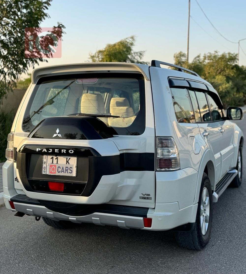 ميتسوبيشي باجيرو